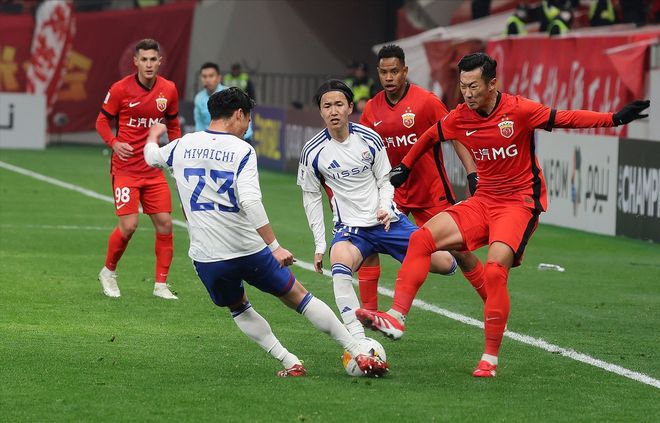  0-2海港敗北，橫濱淘汰，中超冠軍失利，泰山難救。
